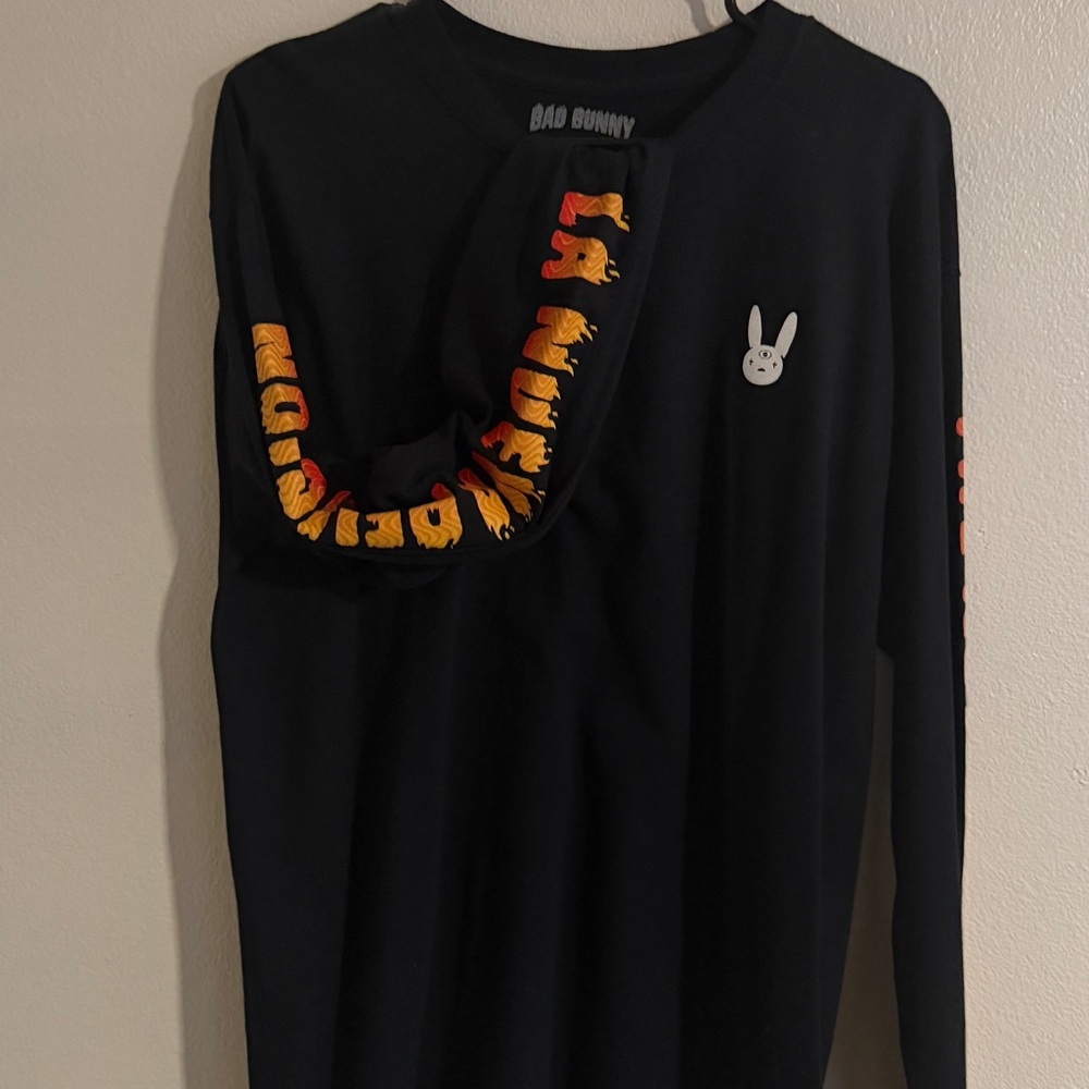 RARE Bad Bunny 2018 tour shirt